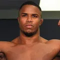 Baiano muda de categoria e busca primeira vitória no UFC neste sábado imagem