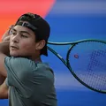 Brasileiro de 17 anos vence o Roland Garros na categoria juvenil imagem