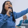 Cantora de dupla gospel morre aos 38 anos e gera comoção imagem