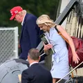 Cartas revelam relação íntima entre assessora e Trump: “Meu guardião” imagem