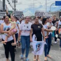Caso Léo Lanches: familiares e amigos protestam em avenida de Salvador imagem