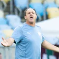 Ceni tem razão? Levantamento liga juiz de jogo do Bahia ao CT do Flu imagem