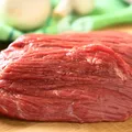 Cientistas produzem carne vegana com matéria-prima usada no cigarro e alface imagem