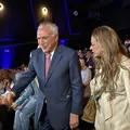 Com sala cheia, Salvador recebe documentário 963 dias de Michel Temer imagem