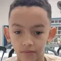 Criança morre após receber bolada na cabeça dentro de escola imagem