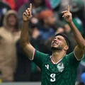 De grave acidente a gol na Copa: a história de superação de Jimenez imagem