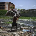 De paraíso turístico a ruínas: veja o cenário após terremoto na Venezuela imagem