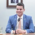 Deputado envia emenda para contratação de cantor que ele é empresário imagem