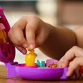 Diagnóstico tardio de autismo é comum em mulheres; entenda os sinais imagem