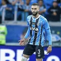 Em negociação com o Vitória, Wagner Leonardo volta a jogar pelo Grêmio imagem