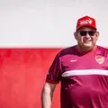 Ex-Bahia acerta com líder da Serie B e será treinado por Guto Ferreira imagem