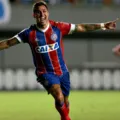Ex-Bahia é afastado de elenco da Série B e não treina mais com o time imagem