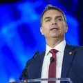 Flávio Bolsonaro perde aliado de peso para disputa presidencial imagem