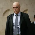 Flávio Bolsonaro quer que Moraes se torne suspeito pelo caso Master imagem