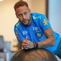 Fora da estreia, Neymar tem prazo de recuperação estipulado imagem