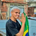 Influenciador escapa de queda de helicóptero no Rio por compromisso imagem
