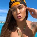 Influenciadora com mais de 100 mil seguidores é presa por suspeita de roubos imagem