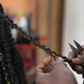 Instituto abre 100 vagas para curso gratuito de dreads em Salvador imagem