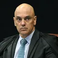 Itália critica Alexandre de Moraes ao negar extradição de Zambelli imagem