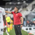 Jair Ventura admite segundo tempo abaixo do Vitória e elogia Arcanjo imagem