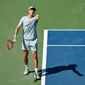 João Fonseca vence Tsitsipas e avança para a 3ª rodada no Masters de Montreal imagem