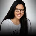 Jovem de 20 anos é encontrada morta na garagem de casa na Bahia imagem