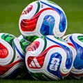 Ligada na tomada? Saiba como funciona a bola tecnológica usada na Copa imagem