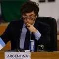 Milei privatiza hotéis populares e encerra turismo social na Argentina imagem