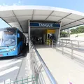 Mulher morre após ser atingida por roda de ônibus do BRT imagem