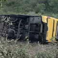 Ônibus com mais de 40 romeiros tomba e deixa dois mortos imagem