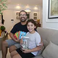 Pagar mesada por tarefas domésticas pode atrapalhar os filhos, diz estudo imagem