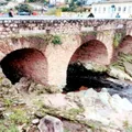 Ponte centenária em Lençóis sofre erosão e Iphan aciona prefeitura imagem