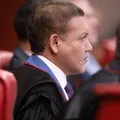 Presidente do TSE é criticado por suposta proximidade com Flávio imagem