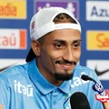 Raphinha abre o jogo sobre render menos na Seleção do que no Barcelona imagem