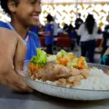 Salvador proíbe embutidos e ultraprocessados na merenda escolar imagem