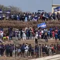 Seleção de Cabo Verde é recebida com festa após fazer história na Copa imagem
