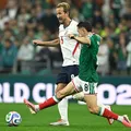 Sem voz, Kane comemora classificação inglesa: "Demos um jeito" imagem