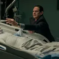 Só 8 episódios: essa série da Netflix merece uma chance nesta segunda imagem