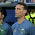 Técnico da Argentina deixa rivalidade de lado e diz ser "fã do Brasil" imagem