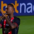 Técnico do Palmeiras defende VAR e acusa "histórico" de Luan Cândido imagem