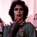 Tim Curry, um dos maiores astros do terror, morre aos 80 anos imagem