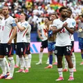 Titular da Inglaterra sofre lesão e pode ficar fora da Copa do Mundo imagem
