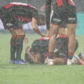 Titular do Vitória sente o joelho e deixa campo no 1º tempo em Natal imagem