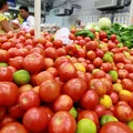 Tomate mais barato pode melhorar sua alimentação; entenda imagem