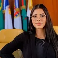 "Trans de direita" erra nível de escolaridade no registro do TSE imagem