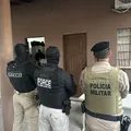 Três PMs são alvo de operação por homicídio e fraude fiscal na Bahia imagem