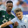 Uruguai para na Arábia Saudita e estreia com empate na Copa do Mundo