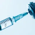 Vacina de mRNA promete reduzir risco de reincidência do câncer de pele imagem