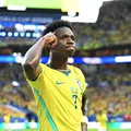 Vini Jr. reencontra lateral noruguês que já tomou "baile" na Champions imagem