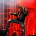 Vocalista do Guns N' Roses revela problema de saúde que surge ao cantar imagem